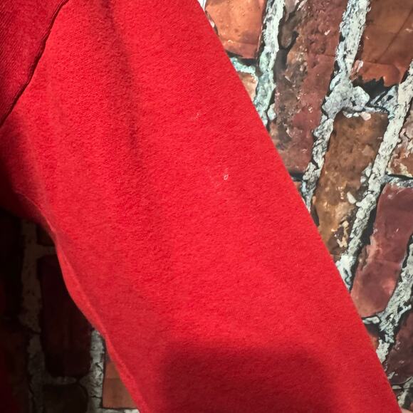 154. Vintage Mickey & Co. Red Sweatshirt – Classic crewneck - Picture 3 of 9